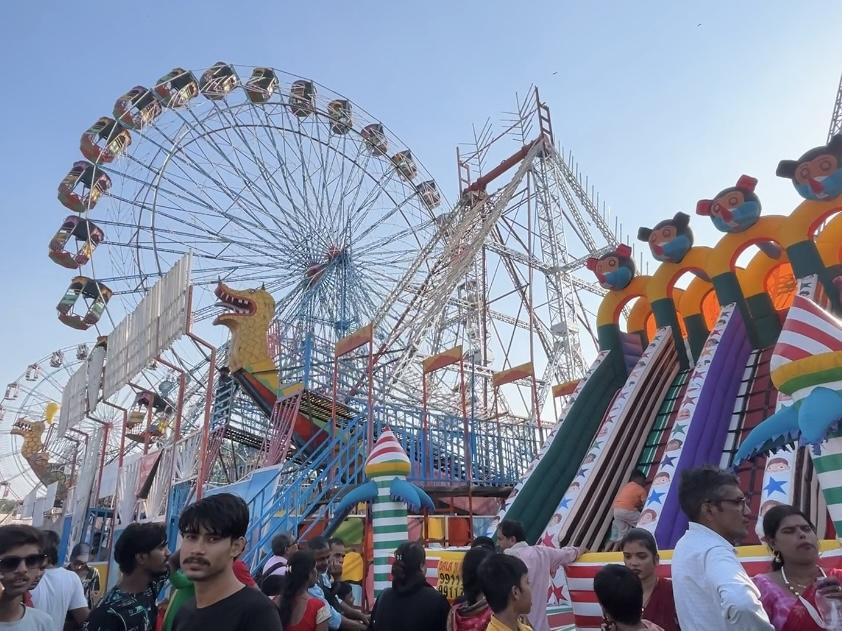 インドの特設遊園地