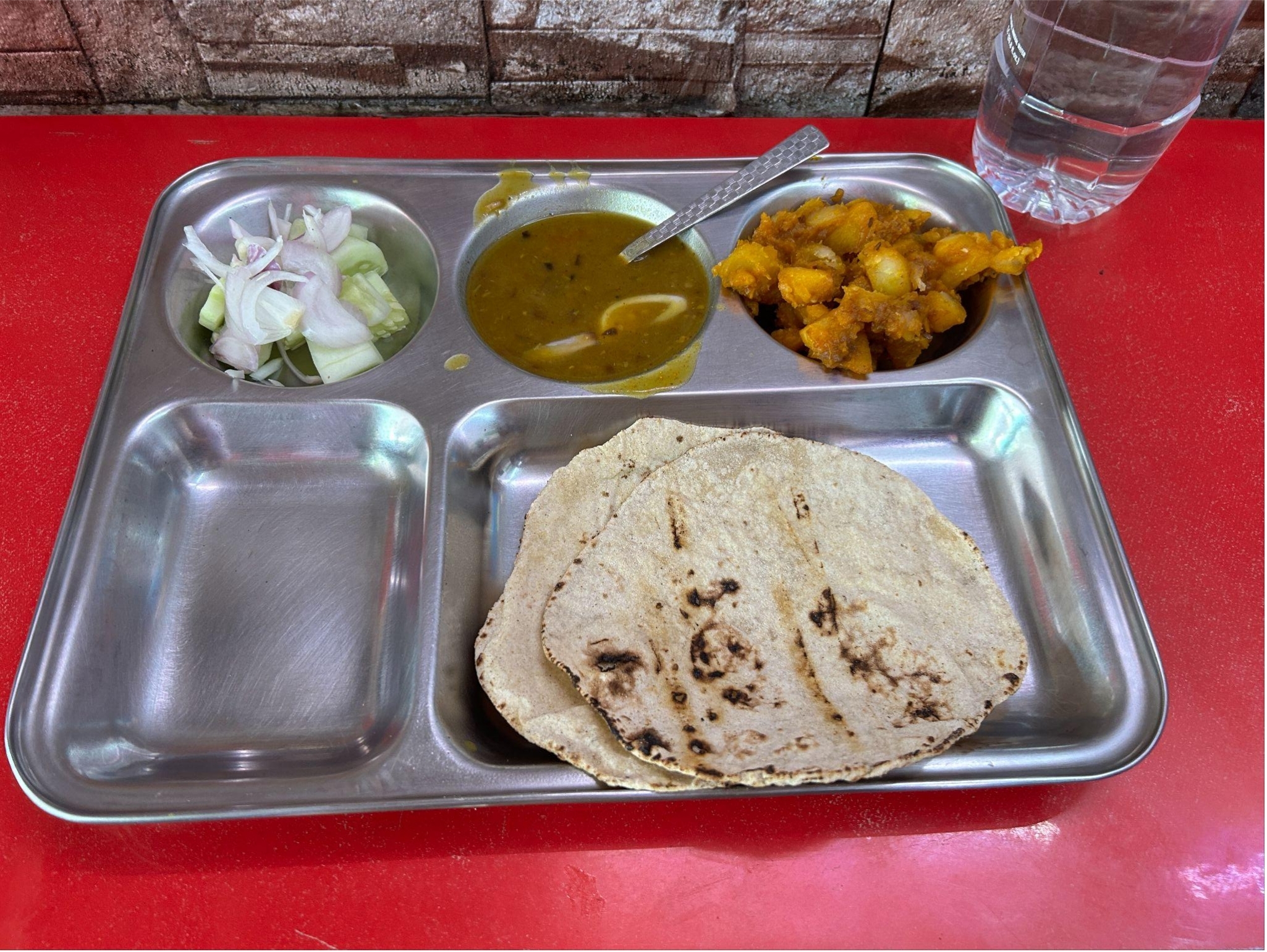 ダールカレーとアールージーラー