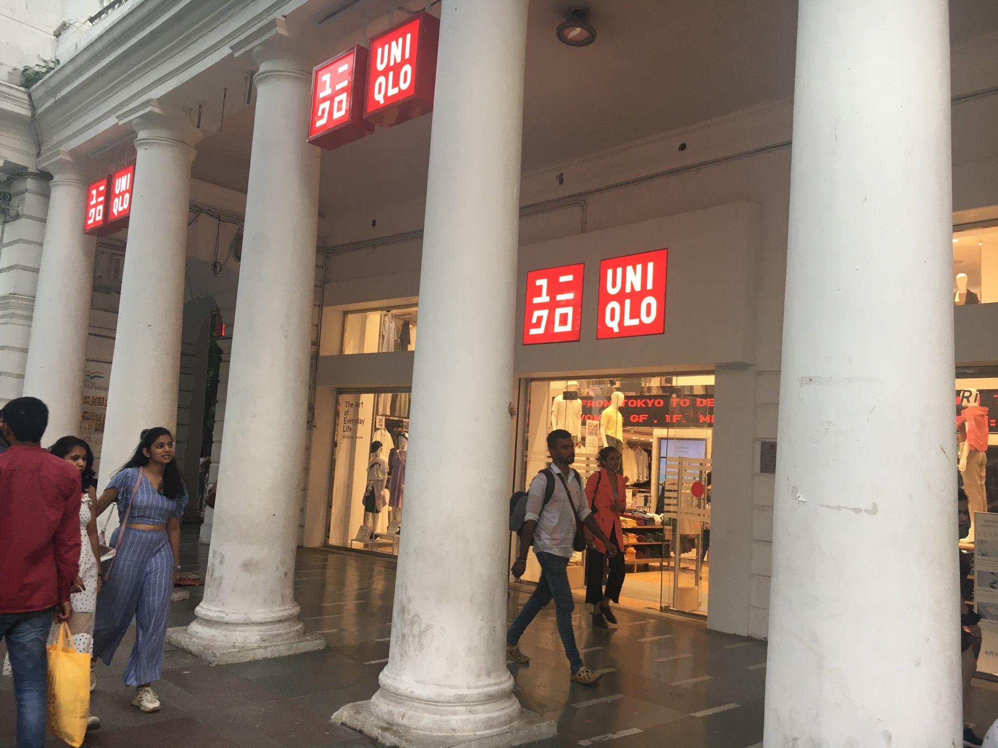 ユニクロ店舗数