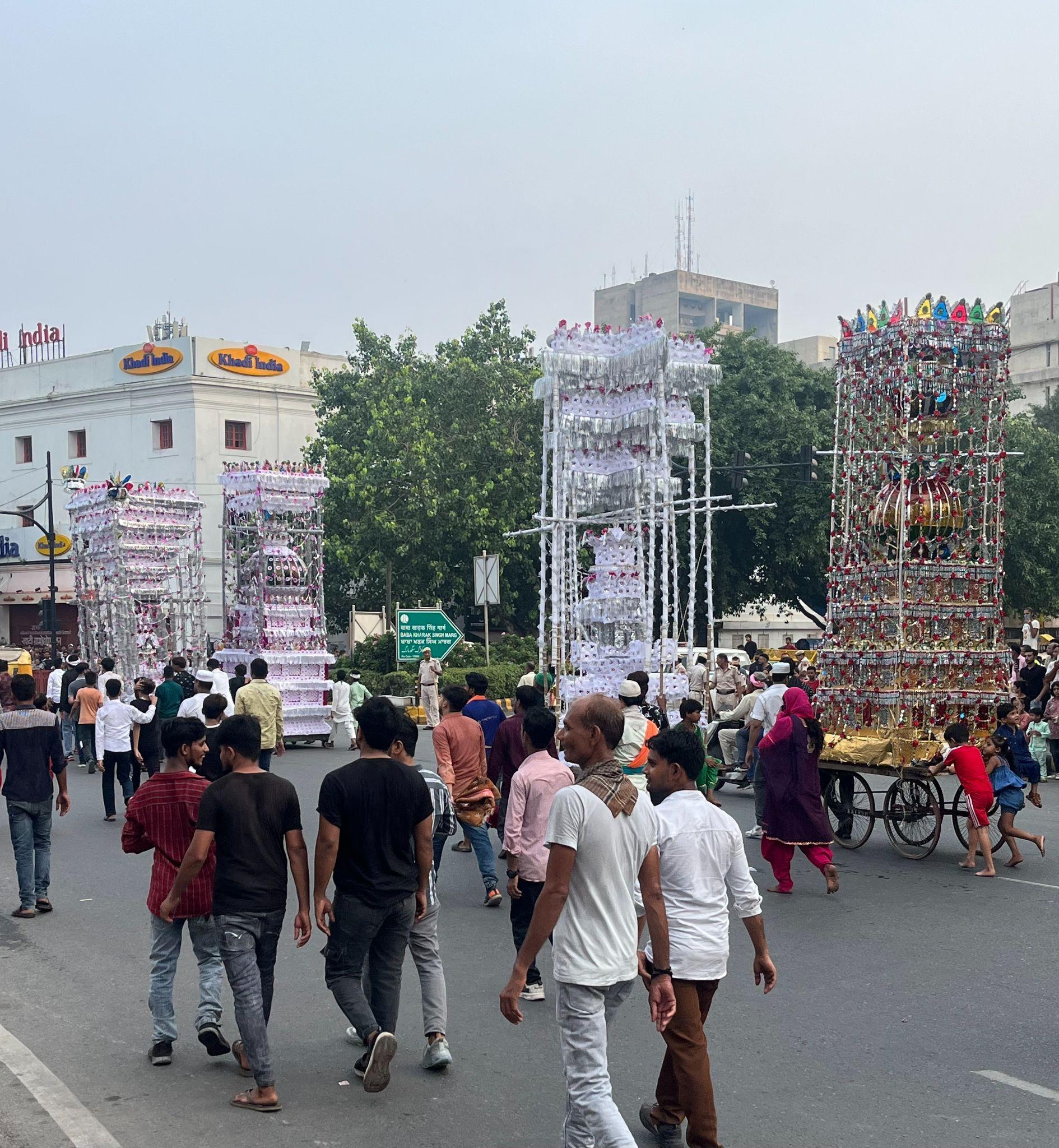 色とりどりのタジヤ